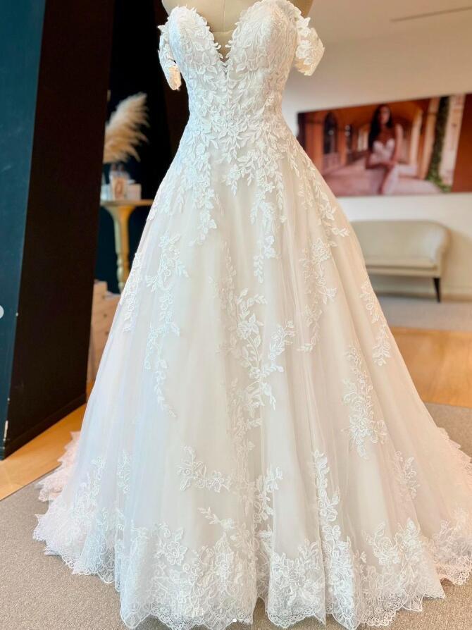 ウェディングドレス オフショルダー 背中見せ くるみボタン Vネック  