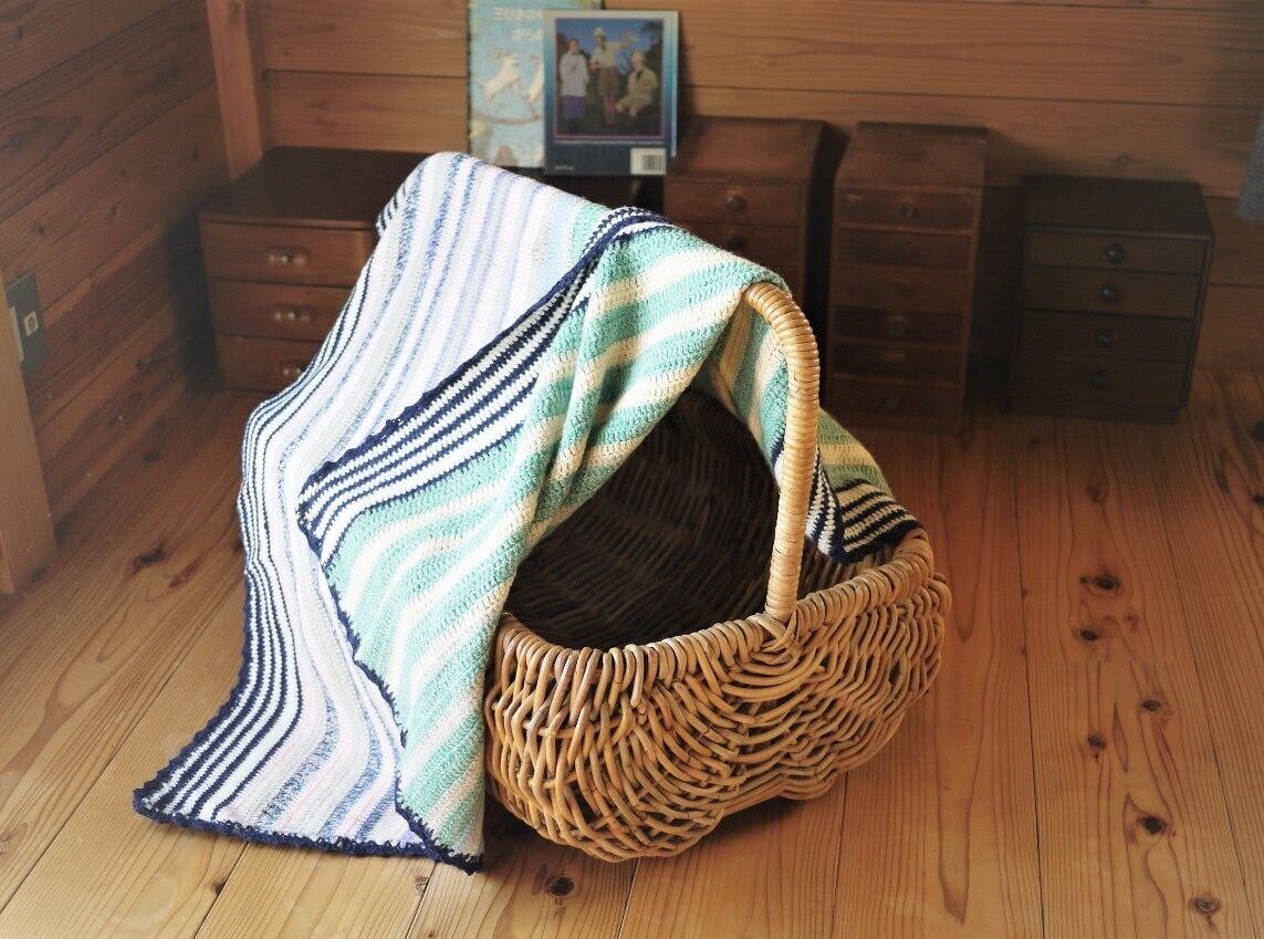 ドイツ ボーダー手編み大判 ニットブランケット こりすのパン屋base店 世界の蚤の市 ひとつだけの宝物