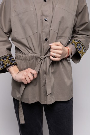 ウクライナ刺繍スプリング・ジャケット　手刺繍　ユニセックス・フリーサイズ