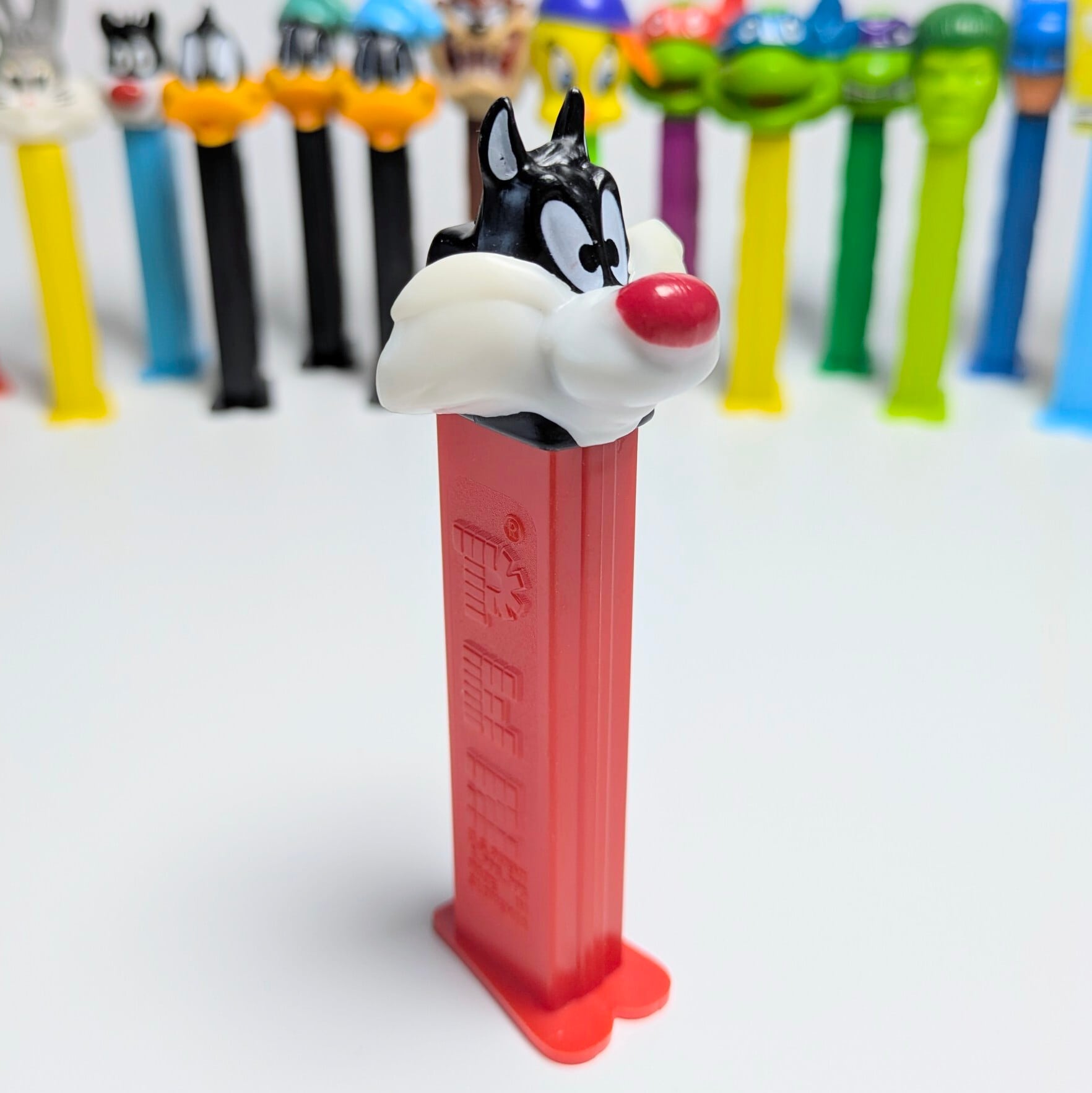 ☆ VINTAGE1995 ☆【 Looney Tunes ( ルーニー・テューンズ )  】『 シルベスター 』PEZ / ペッツ CANDY&DISPENSER / ヨーロッパPEZ（スロベニア） 〚アメリカン雑貨 アメトイ〛
