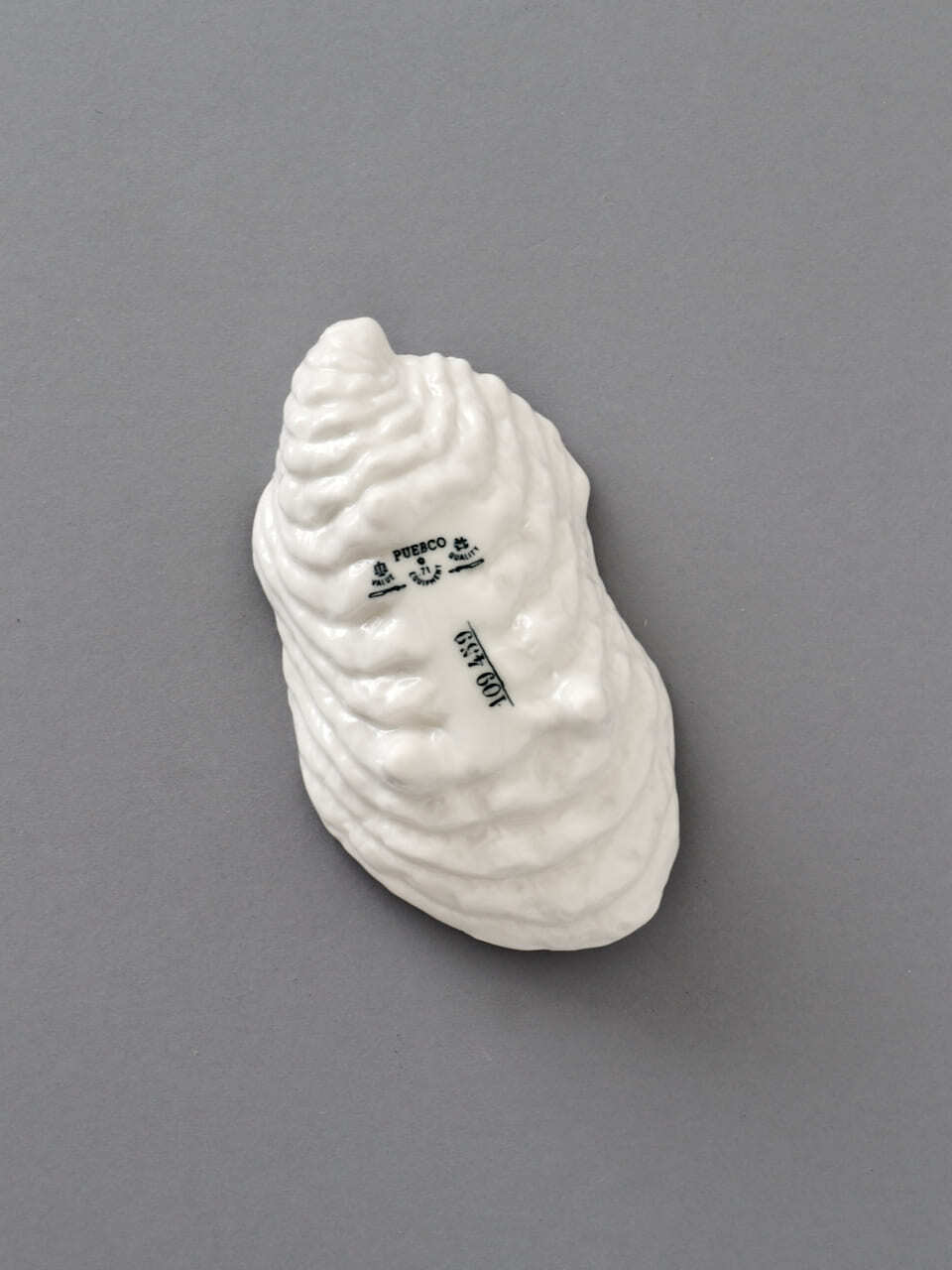 貝の形のトレイ / Shell Tray PUEBCO | Sensitivity and Boldness