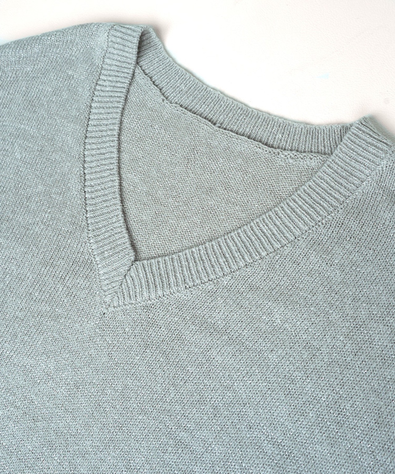 VネックグリッターTOPS (BEIGE)　CQ-49025