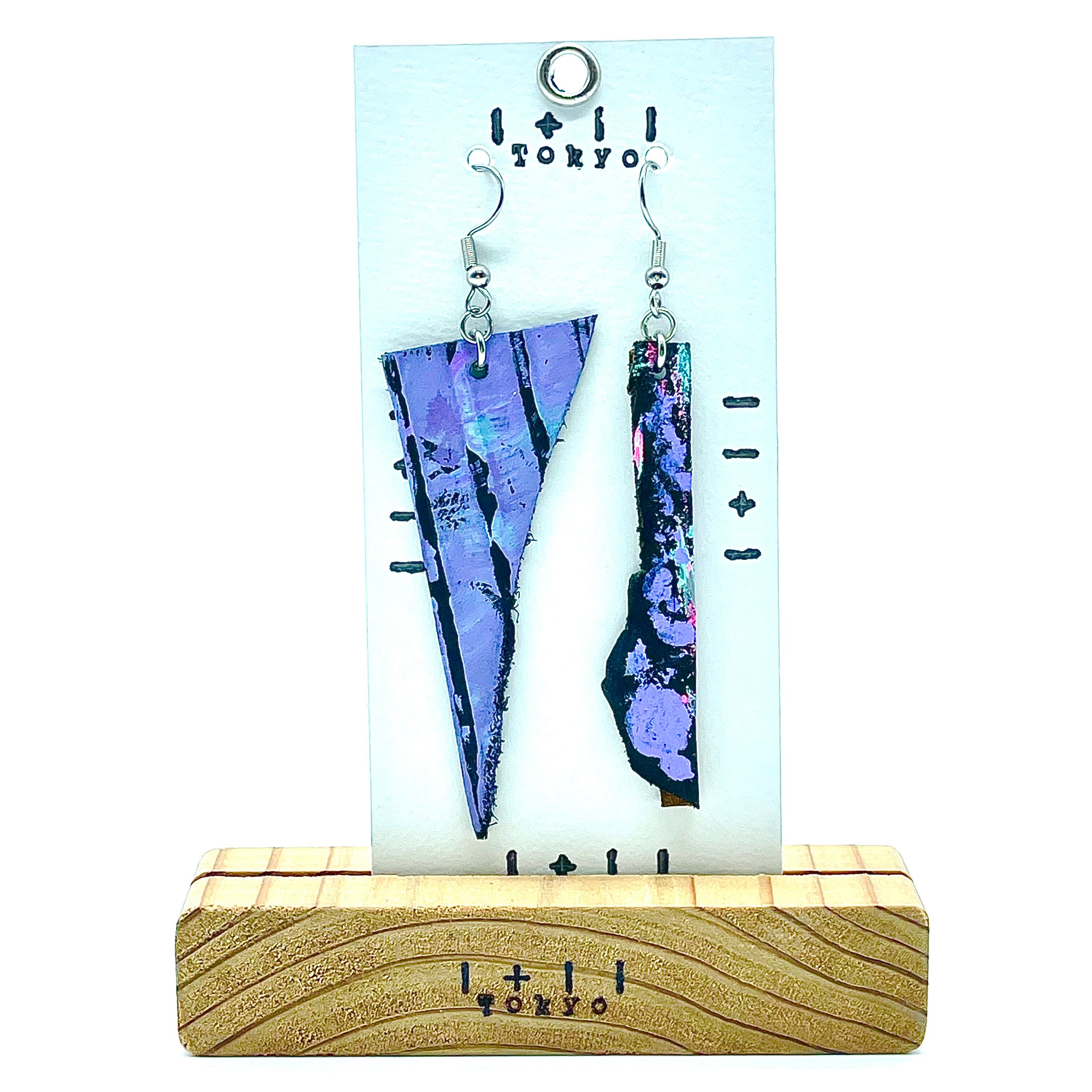 革ピアス　パープルむらさき紫