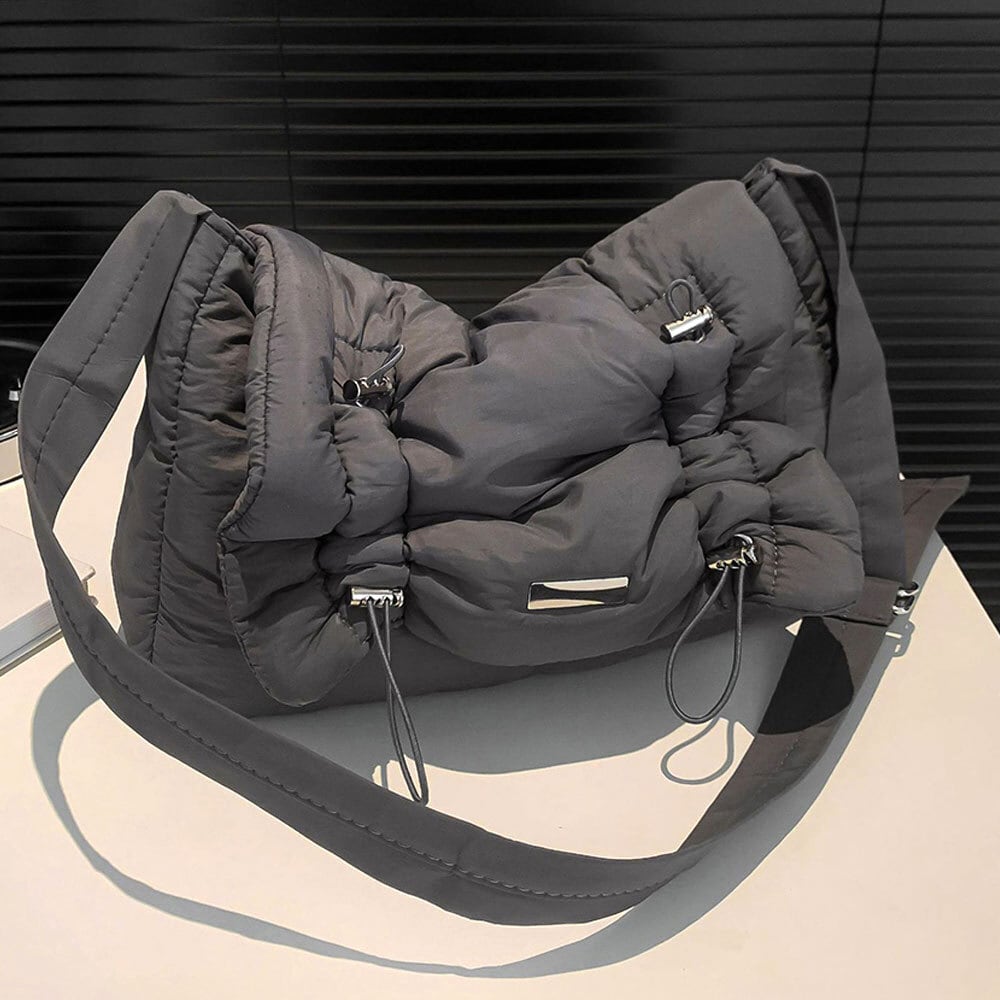 ナイロン ショルダーバッグ レディース 韓国 バッグ 大人 かわいい カジュアル ホーボーバッグ 軽量 ボディバッグ おしゃれ 大容量 ふかふか メンズ 男女兼用 大人可愛い 大人女子