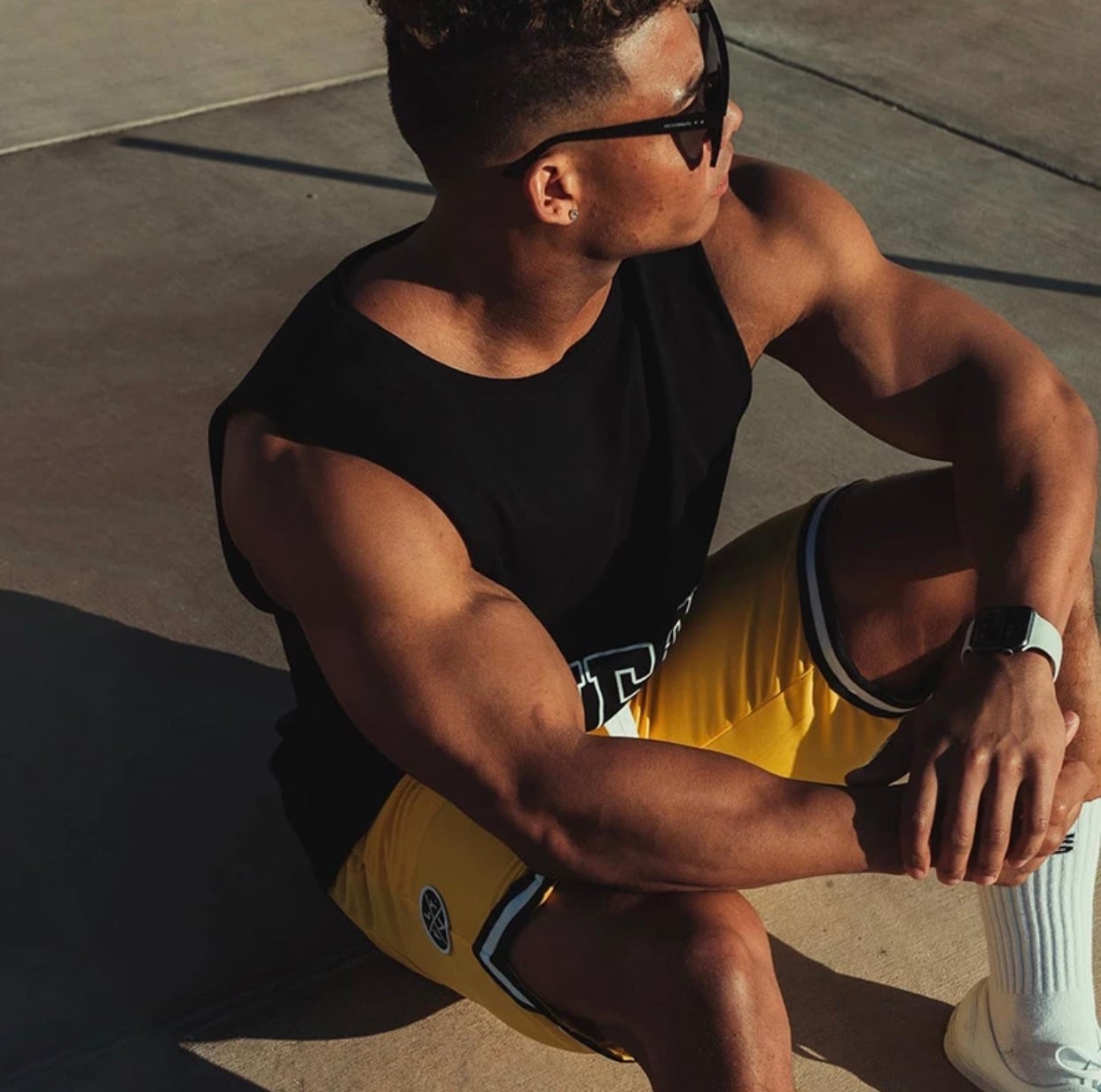 LVFT. Live Fit センター ロゴ タンクトップ/フィットネス/スポーツ