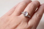 ムーンストーンのリング　6月の誕生石　
