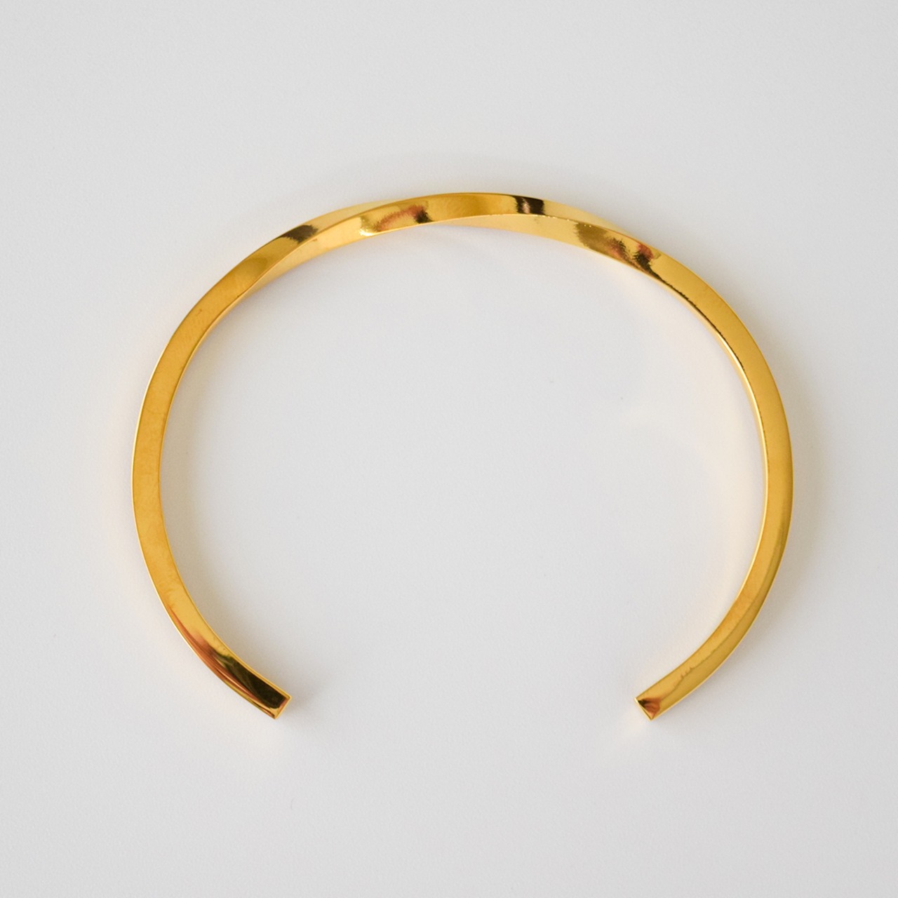 ステンレスナローツイストバングルゴールド