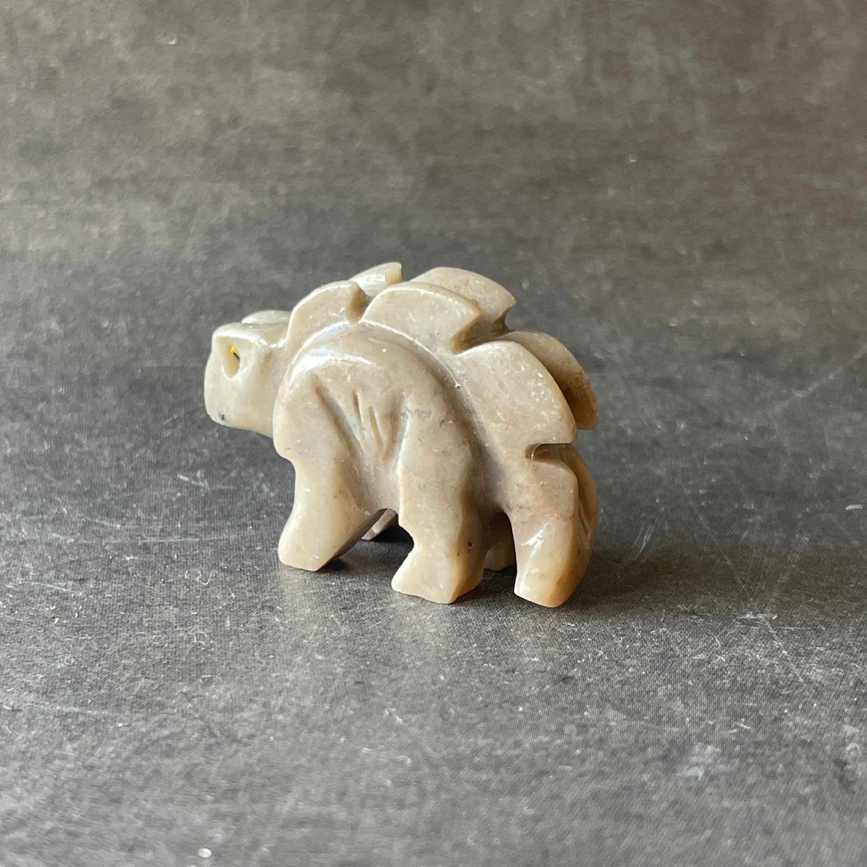 soapstone ソープストーン|dinosaur 恐竜|天然石 パワーストーン 鉱物