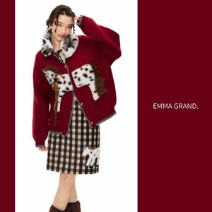 夜更けの森で佇む白斑馬のリボンニットカーディガン E00627