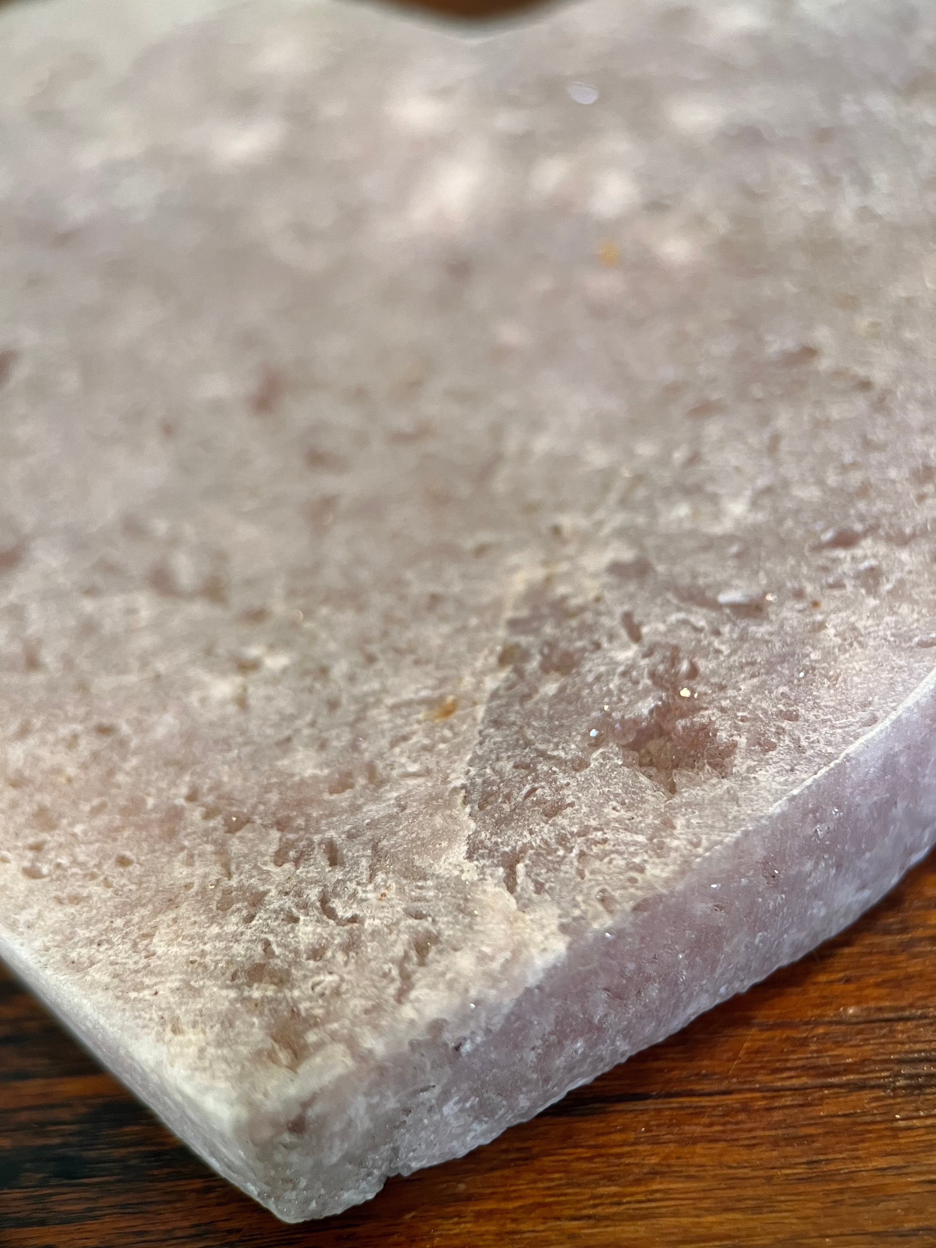 「大きなピンクのアメジストハート 」Big pink amethyst heart