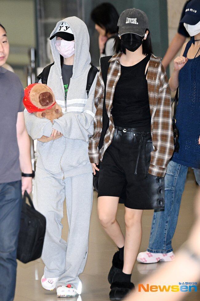 ☆IVE ウォニョン 着用！！【Rockfish Weatherwear】FLORAL