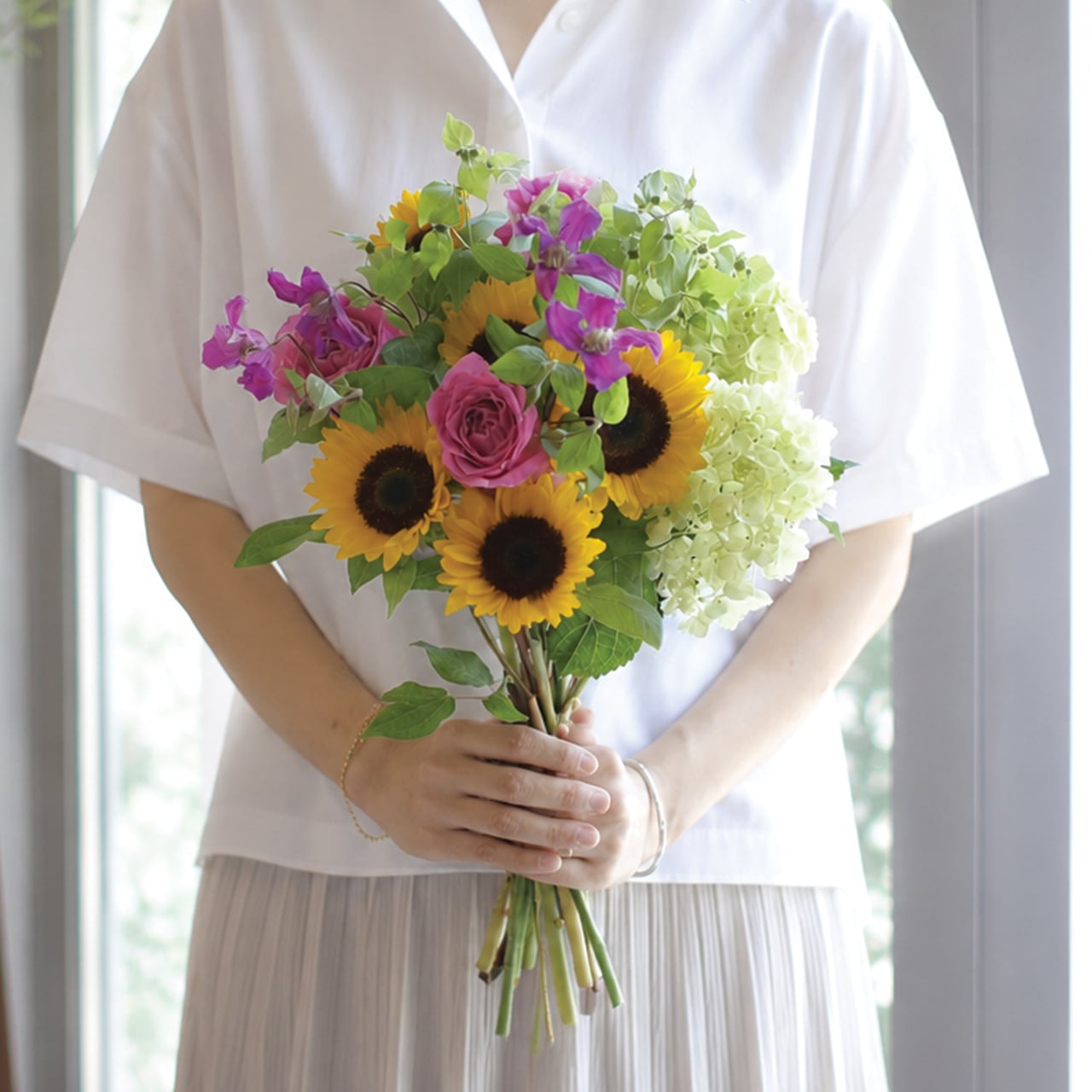 ひまわりと夏の草花のMIXブーケ