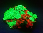 11) 蛍光鉱物