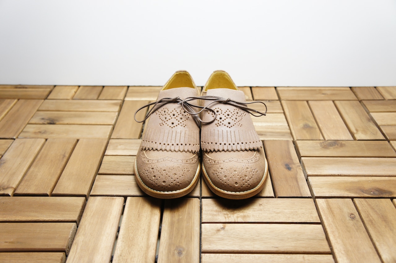 FULL BROGUE SHOES with KILTIE TONGUE (WAXED SUEDE)