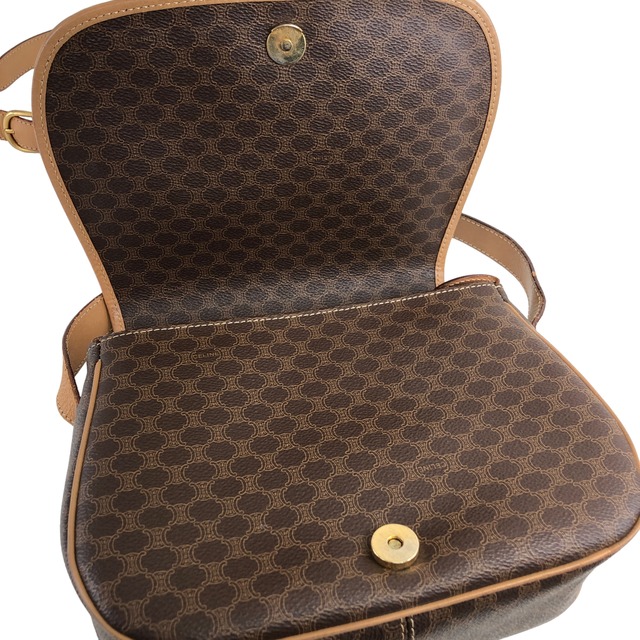 CELINE セリーヌ マカダム ブラゾン型押し レザー フラップ ショルダーバッグ ブラウン 2rmpx7