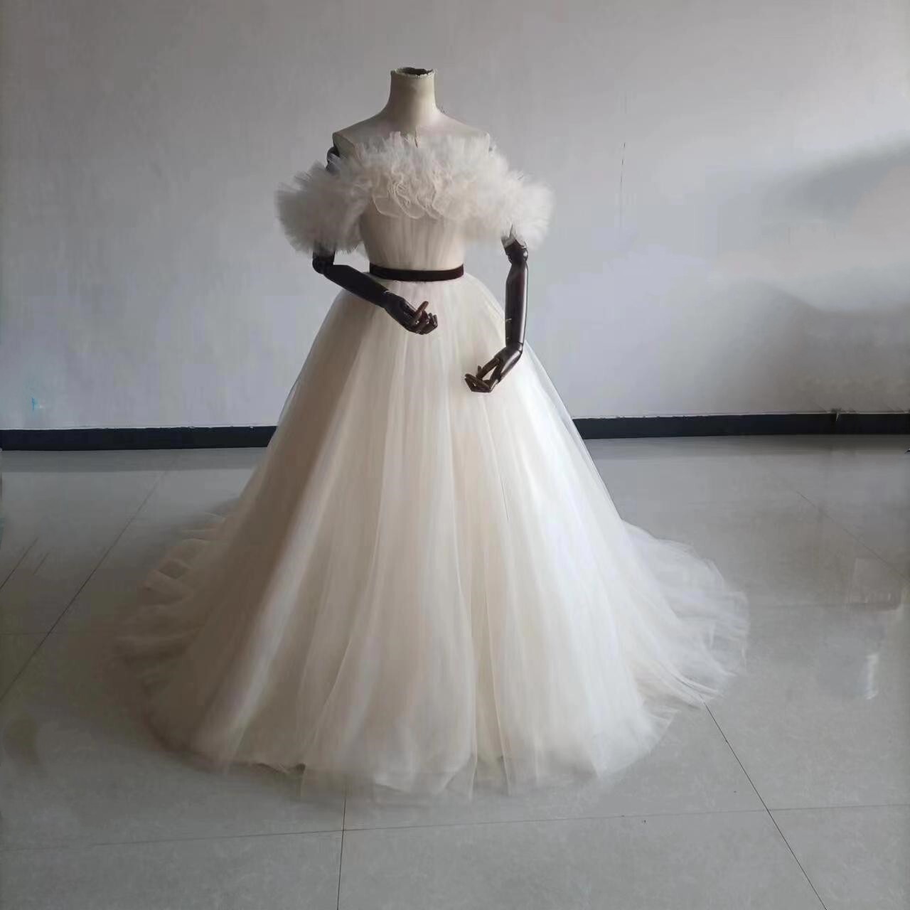 送料無料！ 人気上昇！カラードレス オフショルダーの2WAYドレス  