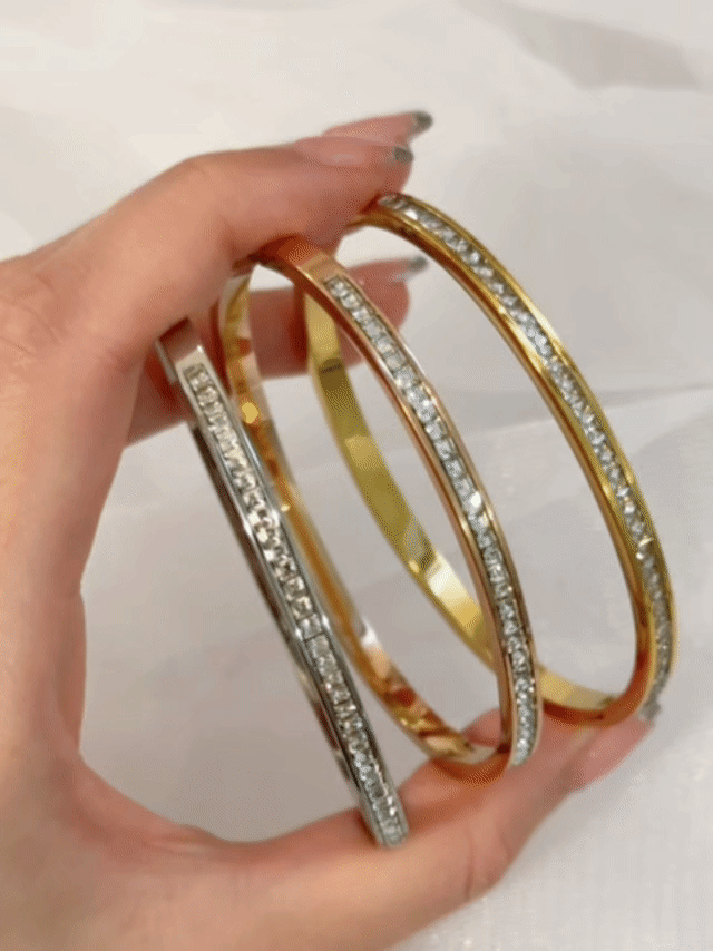 Éclat Heart Bangle