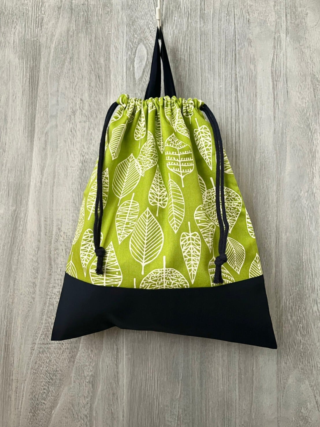 体操着入れ(持ち手付き巾着袋) リーフ柄 グリーン