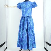 フラダンス 衣装 ツーピース セットアップ 上下セット ブルー系 フラ ダンス レイ柄 青 水色 トップス ブラウス スカート 爽やか 華やか ハワイアン アロハ フリル かわいい ハワイアンプリント