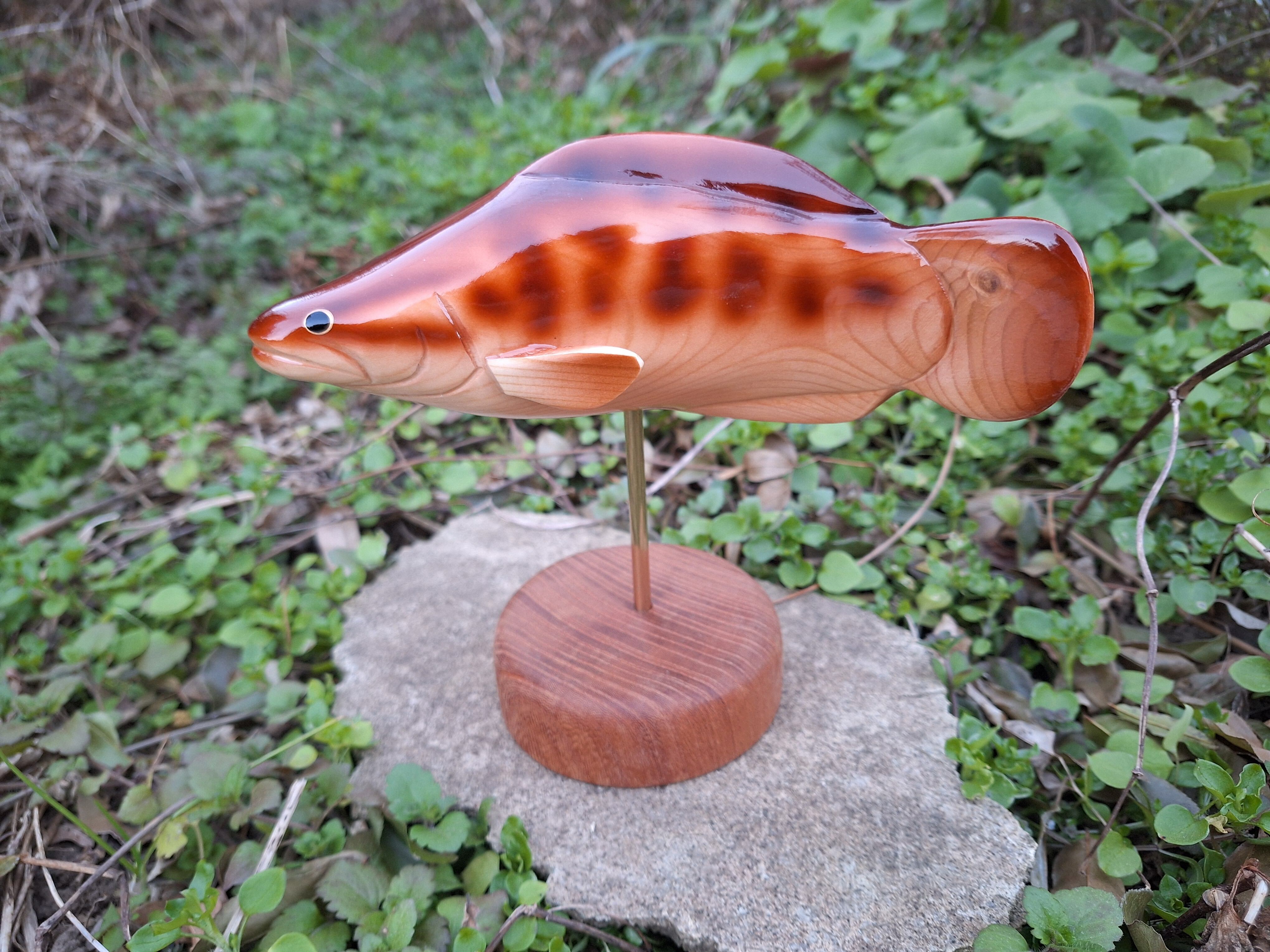 ライギョ（スタンディング） Snakefish | 工房西岡 woodcraft animals