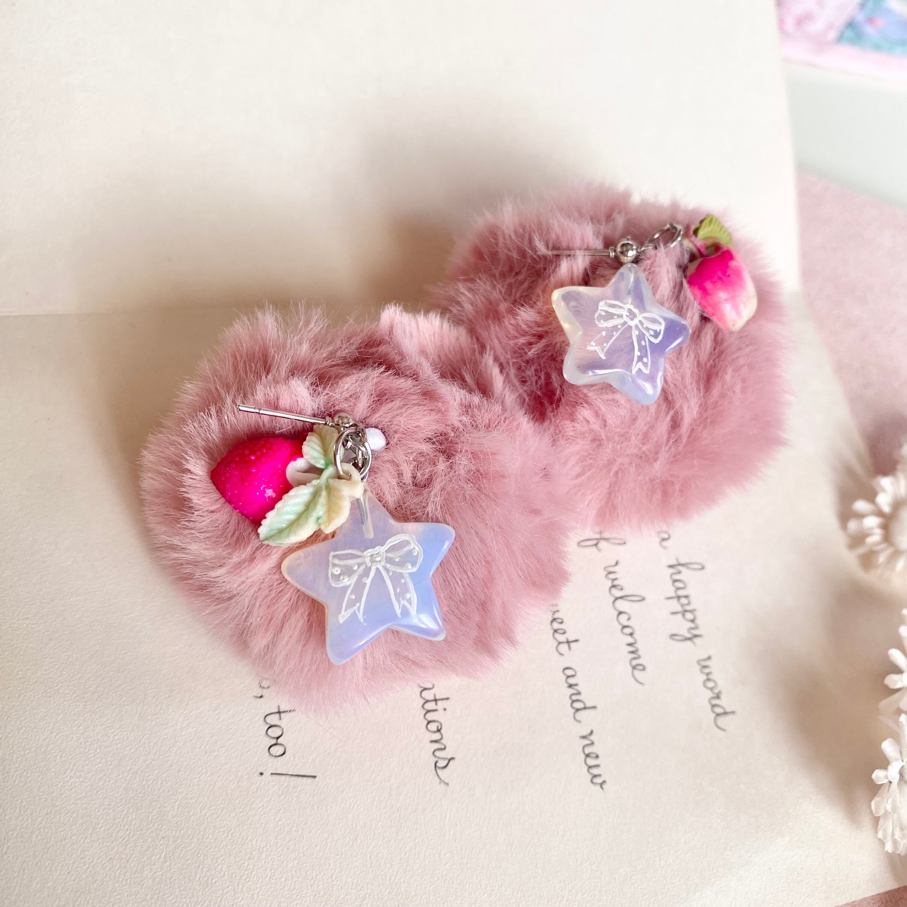 ぽんぽんフルーツ x 星ピアス耳(PINK)Pon Pon hand painted earrings