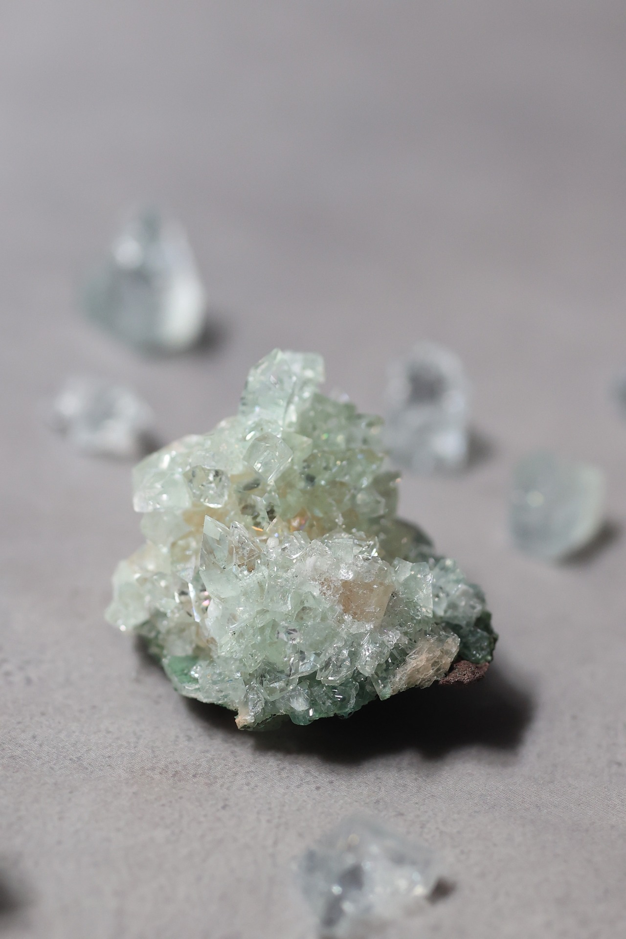 グリーンアポフィライト × ヒューランダイト 「雫の花」Green Apophyllite × Heulandite ◇ 天然石・鉱物・パワーストーン・原石 | st00384
