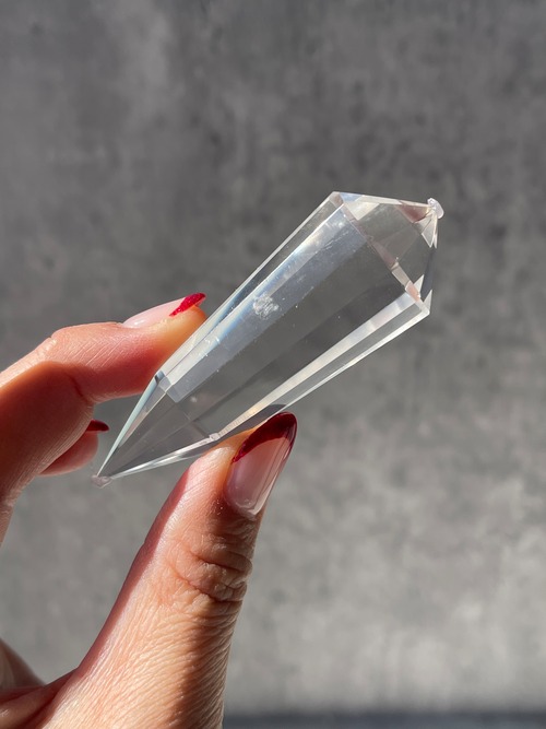 静かな存在感 ブラジル・セラ・デ・カブラル産 レムリアン ヴォーゲルワンド｜一点物