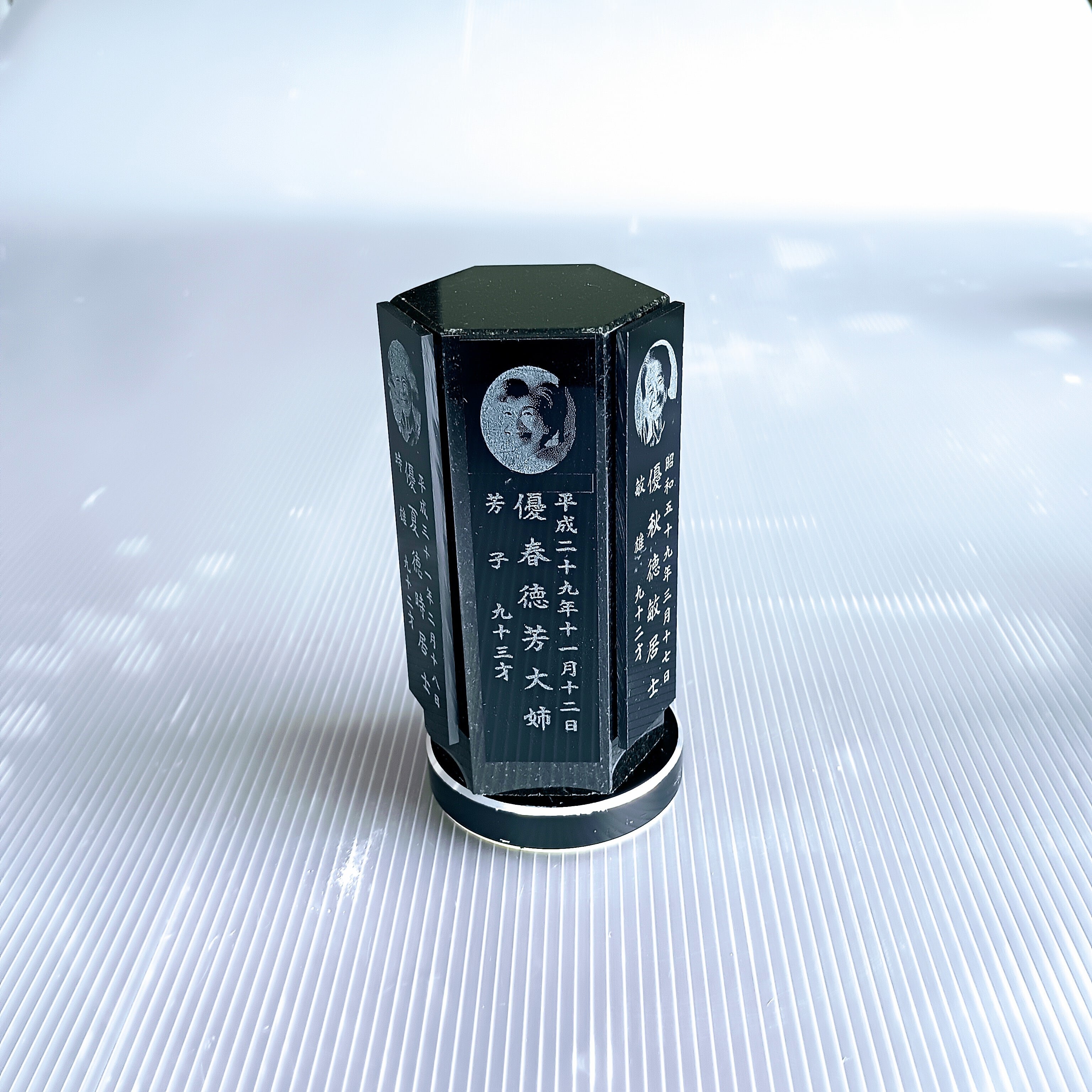 回転位牌　６人用悠想天回　6R60A黒　３名様分