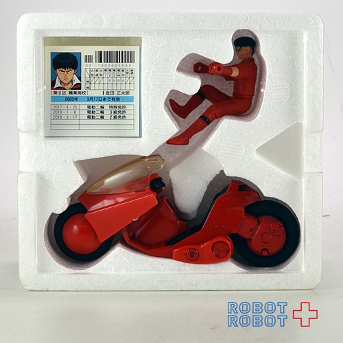 バンダイ AKIRA アキラ 金田のバイク 1/35スケール | ROBOTROBOT