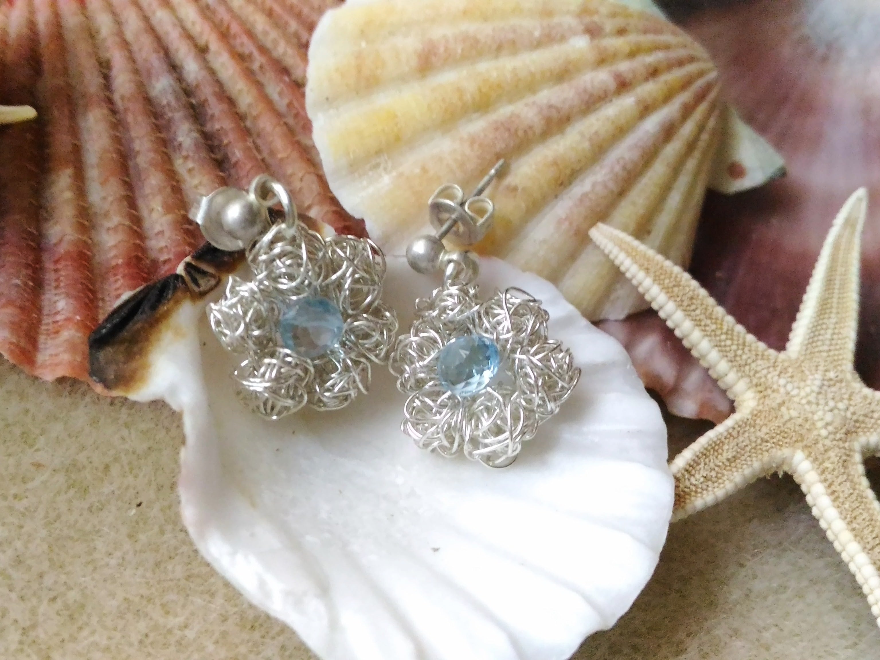 ブルートパーズフラワーピアス | はないろ工房