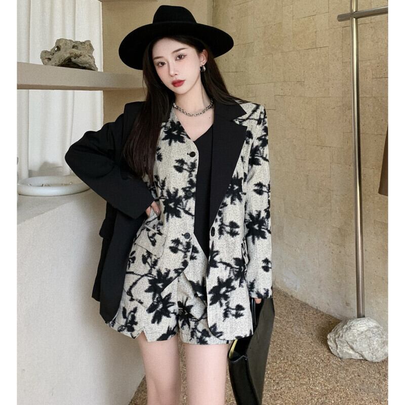 プリントジャケット オータムハイウェストウェストショーツ レッド ストリート 秋物 ブルマー ガールズファッション76630624490