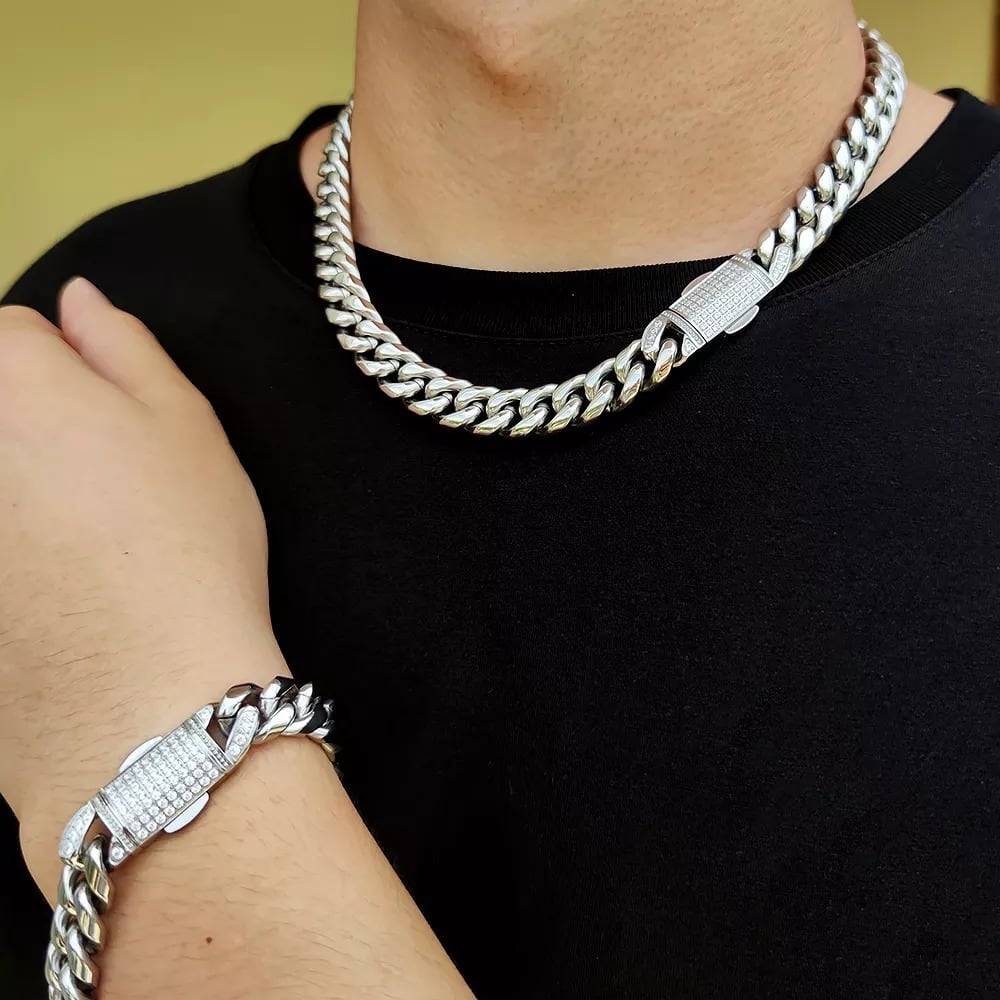 Iced Out Clasp Miami Chain Necklace 【SILVER】 | Glitter