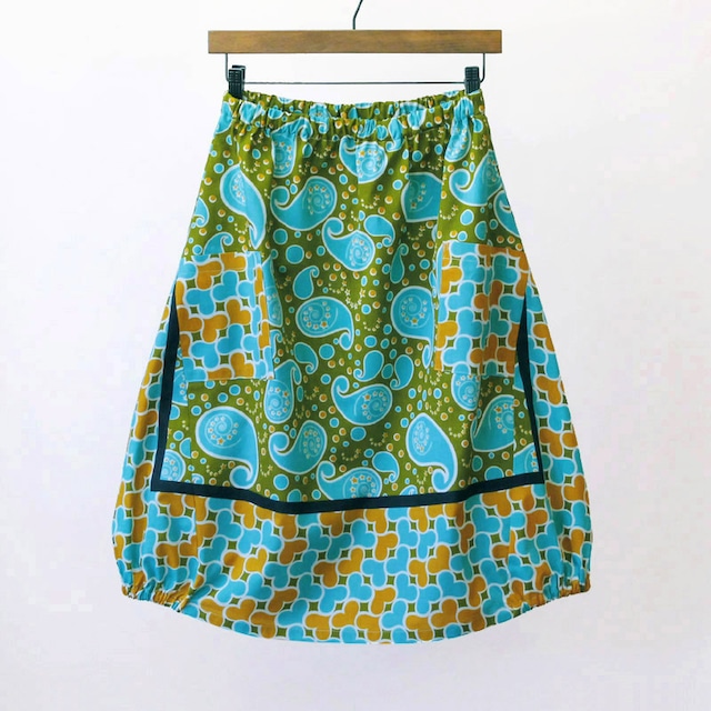 アフリカ布のバルーンスカート（カンガスカート）コクーンスカート ペイズリー