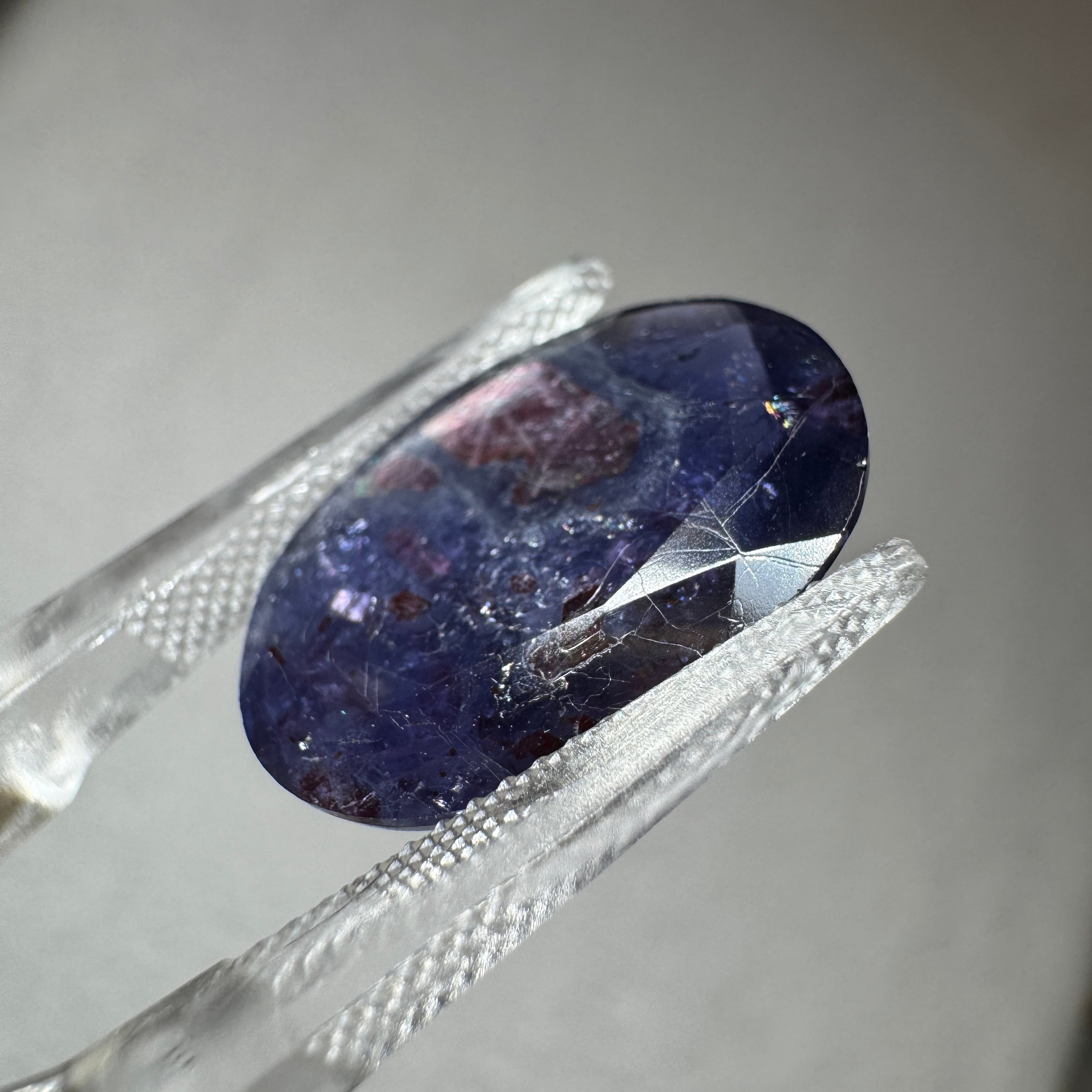 ブラッドショットアイオライト 〜最大級の輝き〜 9.48ct | GEMマニ屋
