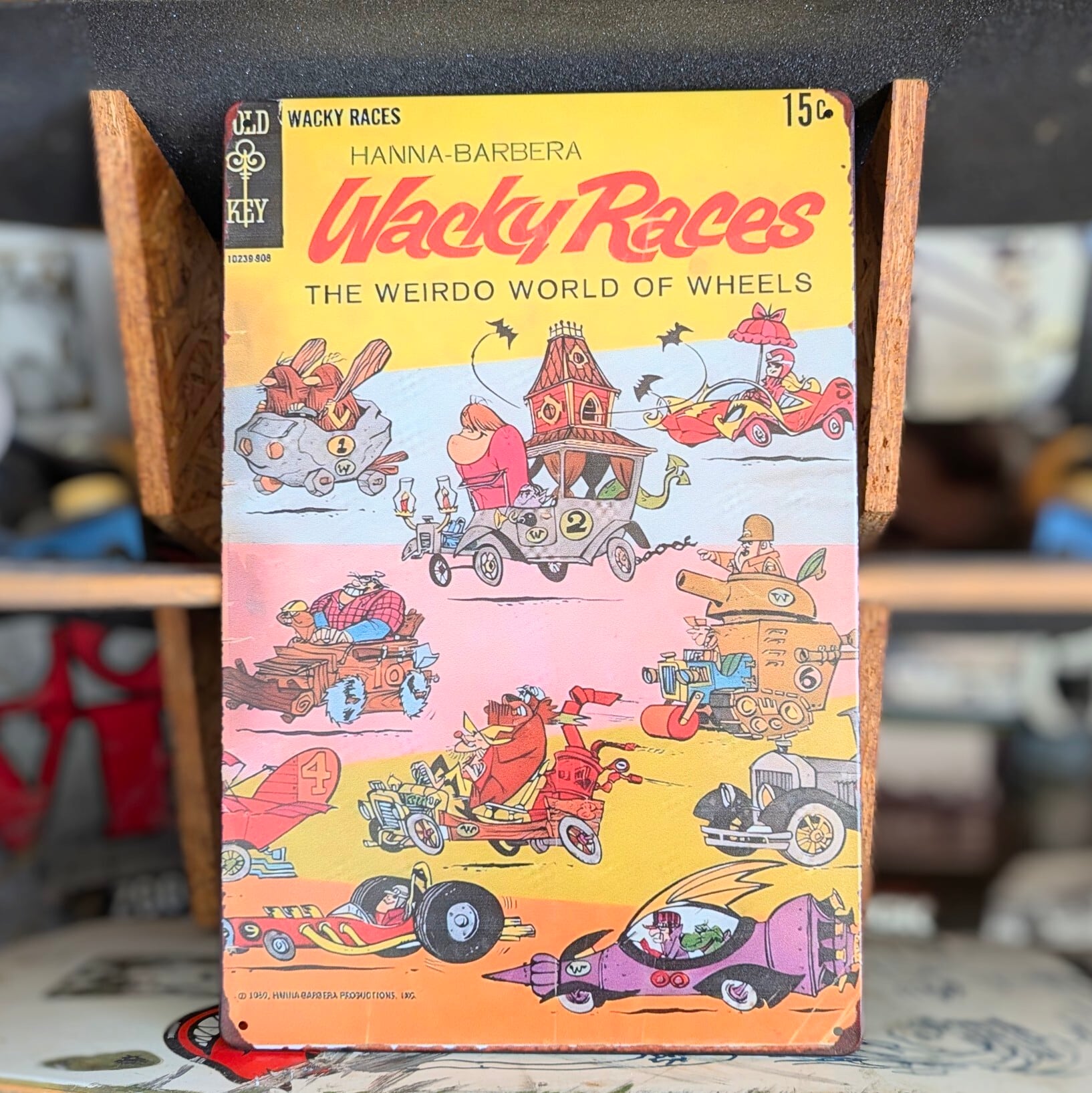 送料無料！ちょうどいいブリキ看板 ビンテージ加工【 Wacky Races（ チキチキマシン猛レース ） / ケンケン / ハンナ・バーベラ 】 METAL SIGN / メタルサイン / ブリキ看板 / サインボード / ビンテージ加工 〚アメリカン雑貨 アメトイ〛