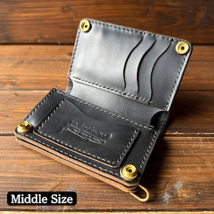 【Trucker Wallet〝THE RUGGED〟ーMIDDLE/ホースバット】