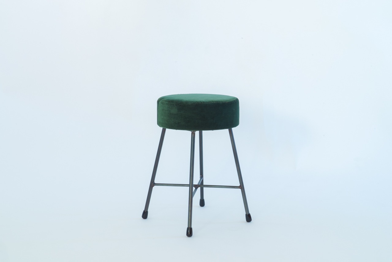 HONI LOW STOOl-MARU-/レトロスツール/別珍/クロカワ/H430mm/送料無料(北海道・沖縄・離島除く)