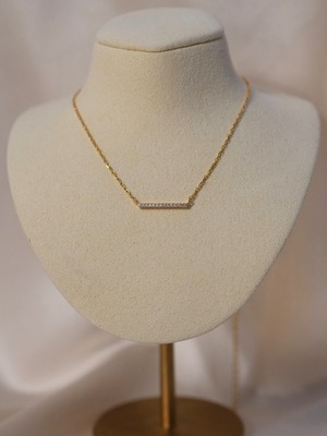 simple bar necklace