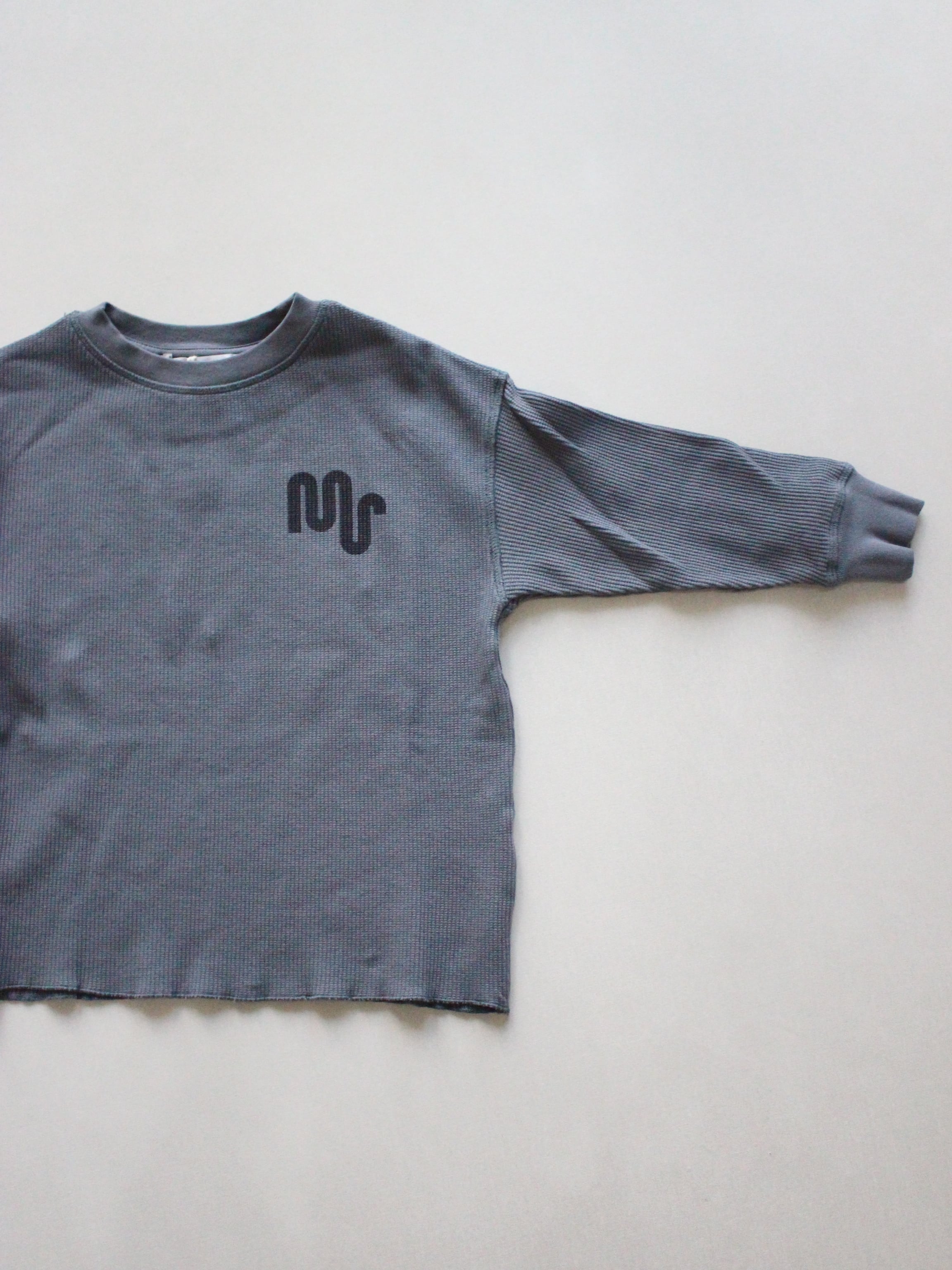 main story Waffle Tee - Pewter | RESONASON