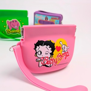 【 Betty Boop( ベティ・ブープ ) 】SILICONE POUCH ( シリコーンポーチ ) ストラップ付き / 小物入れ / コインケース / コスメポーチ 〚アメリカン雑貨 アメトイ〛