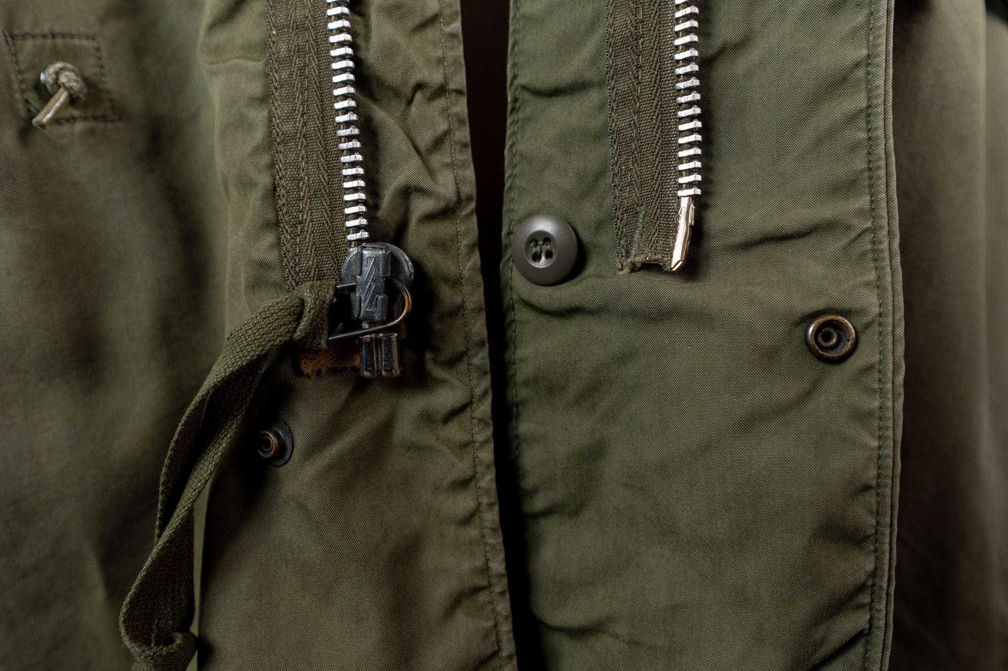 MEDIUM】Aluminum Zipper U.S.Army M-65 Field Parka Shell アメリカ軍