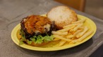 テリヤキチーズバーガー（ポテト付き）／Teriyaki Cheeseburger