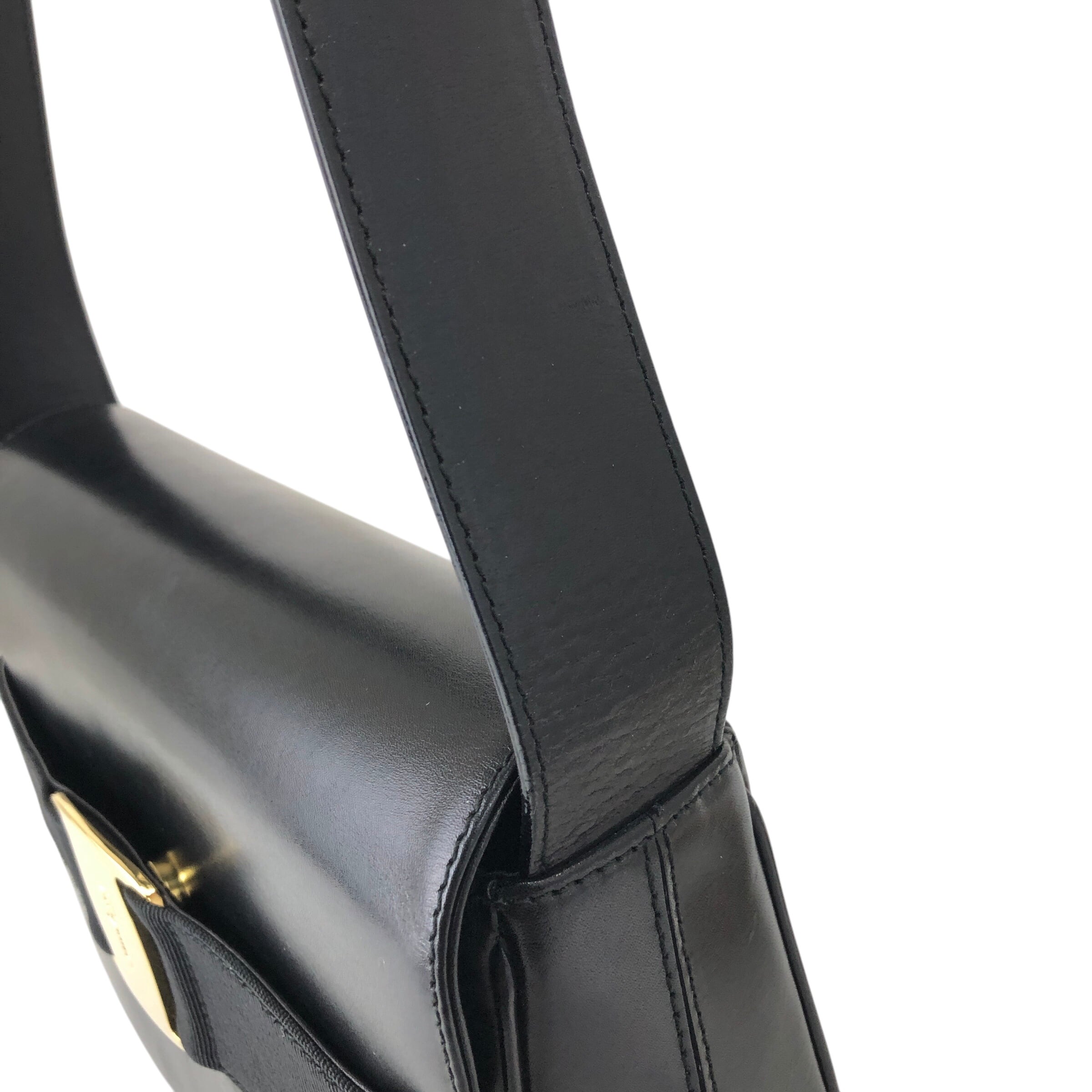 Salvatore Ferragamo サルヴァトーレ フェラガモ ショルダーバッグ