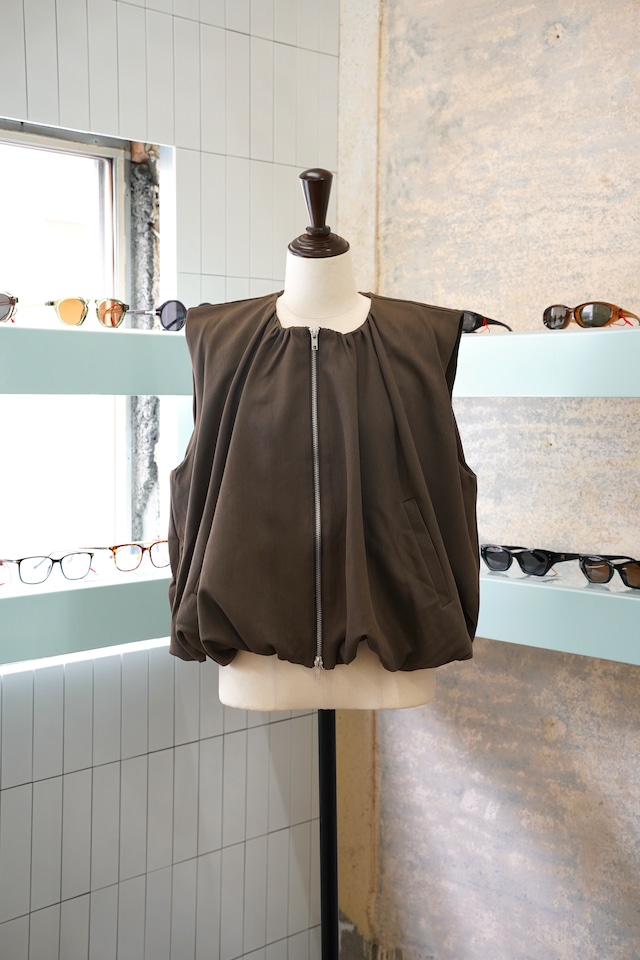 BALLOON SLEEVELESS ZIP VEST