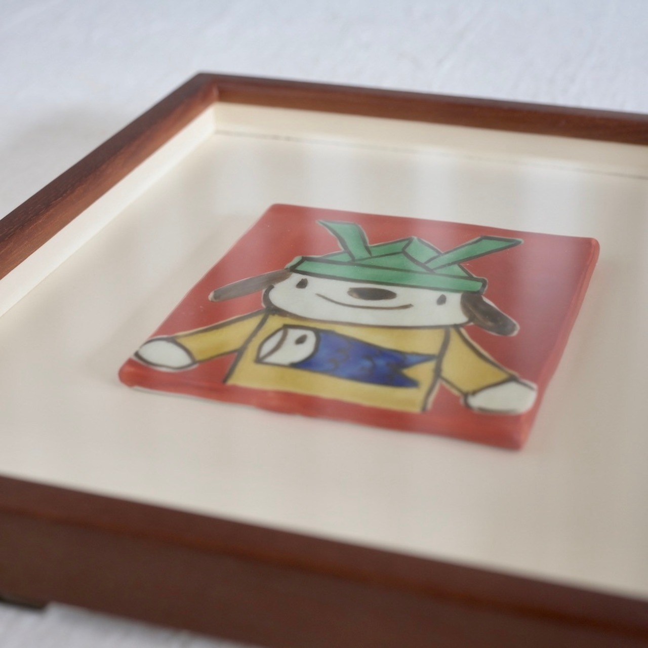 【節句】村田菜穂美作　陶額　「カブト　いぬ　縦」［2104130001468］