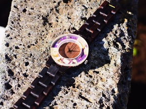押花紫陽花と和紙の千代紙をフレームにした銘木黒檀の腕時計