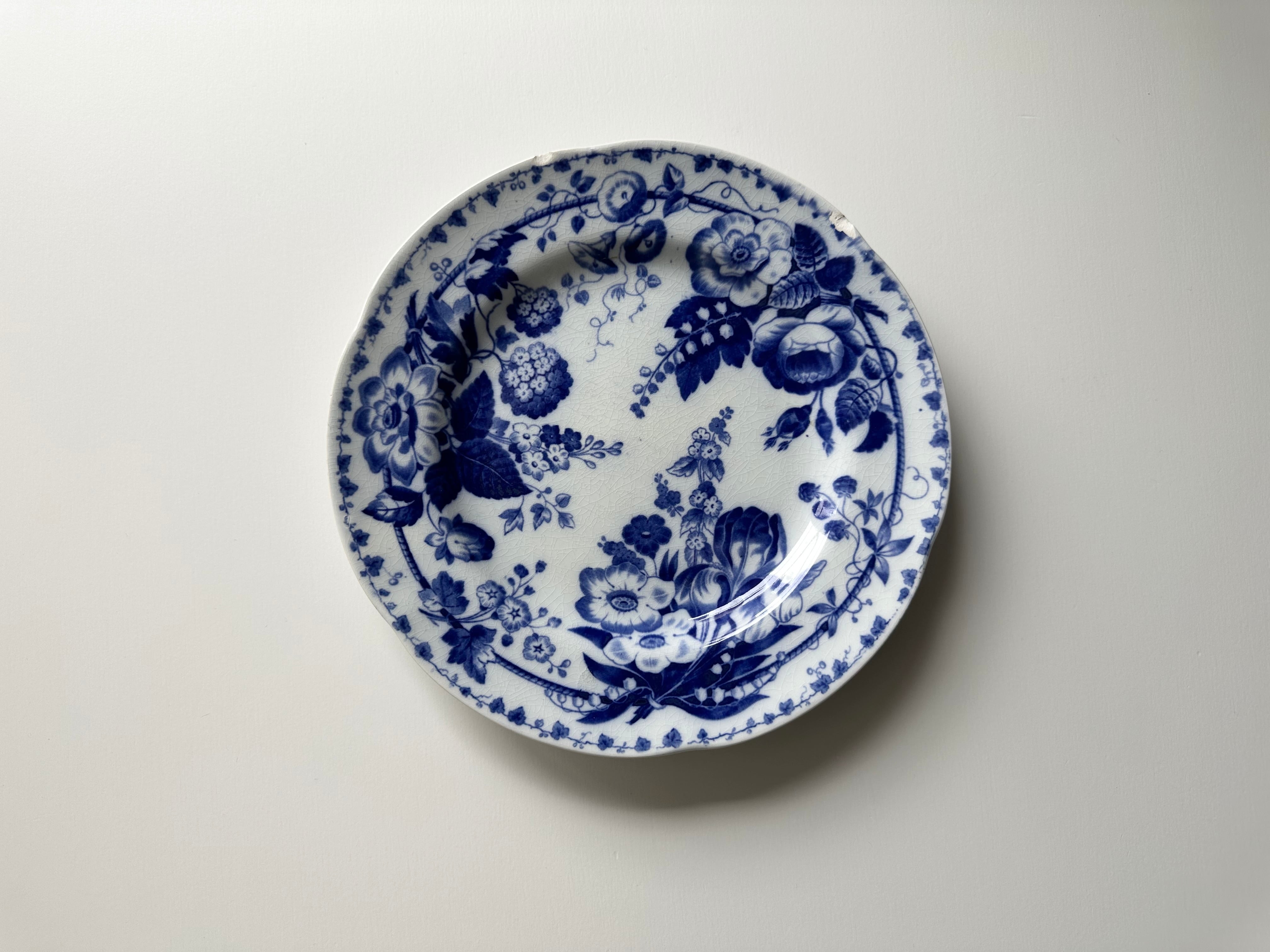 Creil et Montereau クレイユモントロー / “FLORA MUGUET” 鈴蘭の平皿
