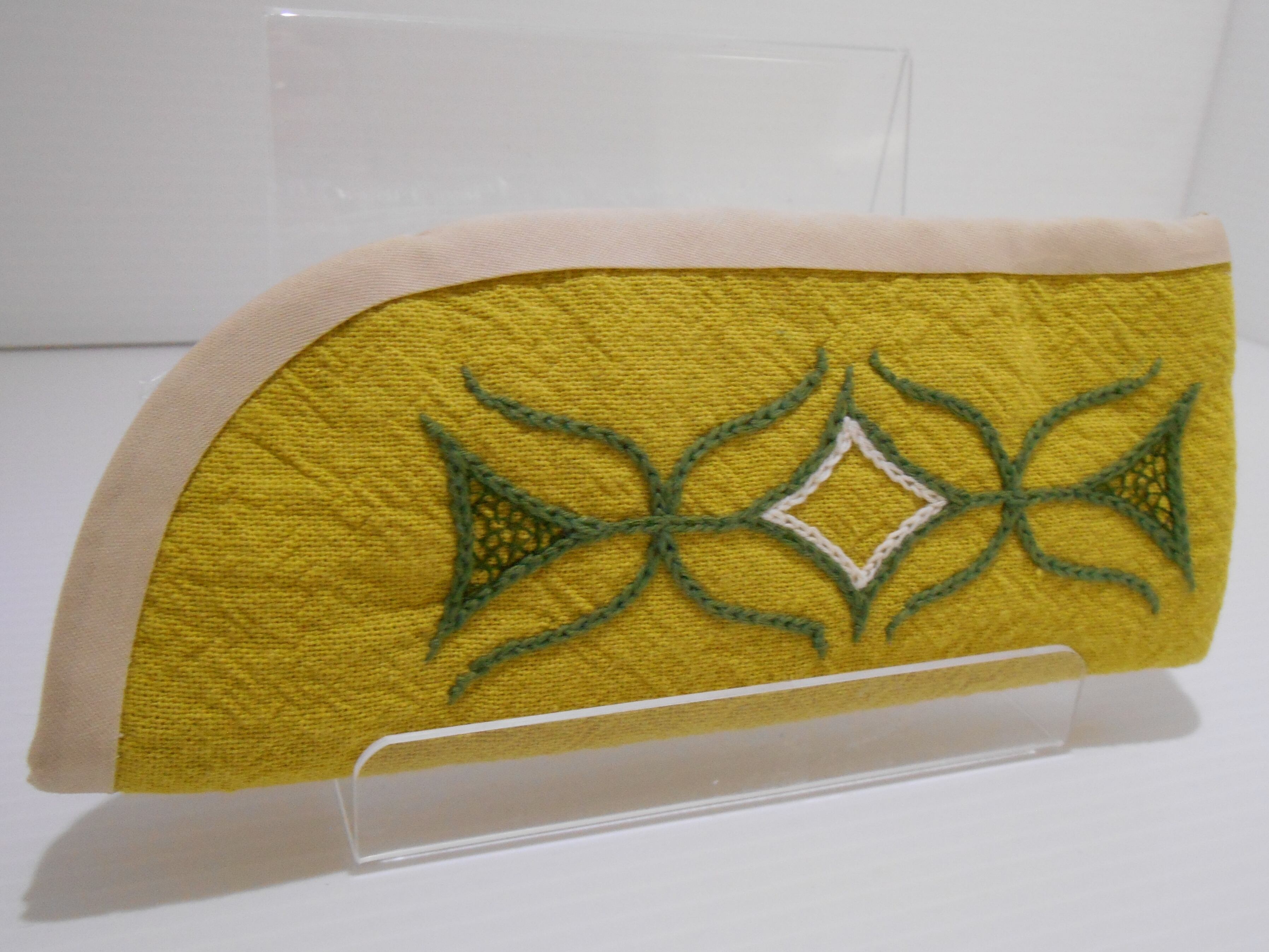 アイヌ刺繍 鋭く マルチポーチ⑮
