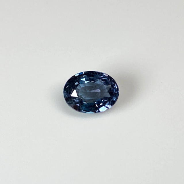 ⁂天然⁂　◇カラーチェンジガーネット◇　0.978ct 　ＡＡＡ　ベキリーブルー