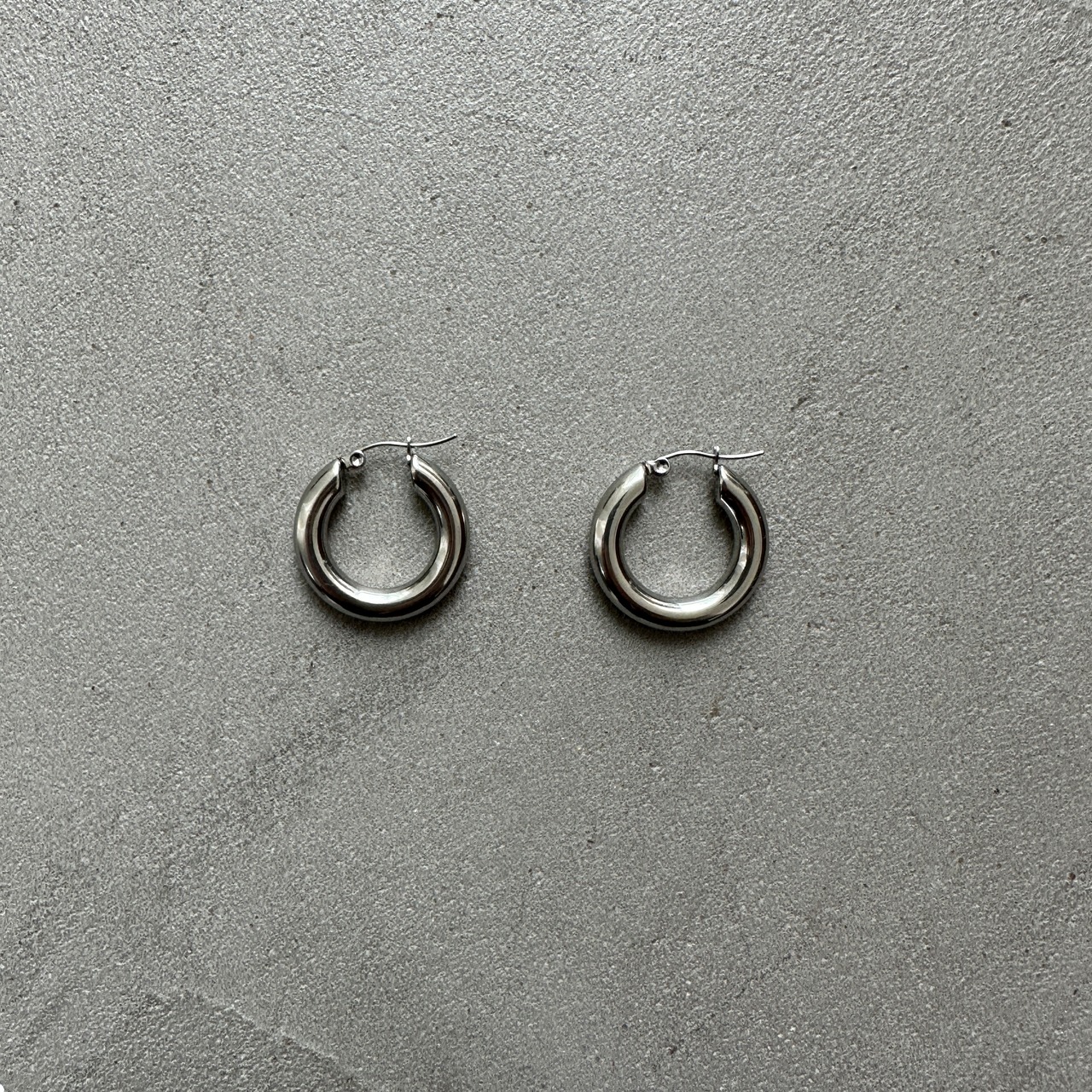 chubby hoop pierce/silver